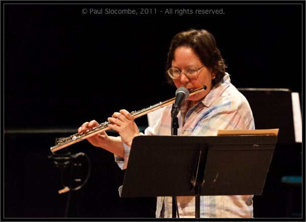 110701AliFlutes14270