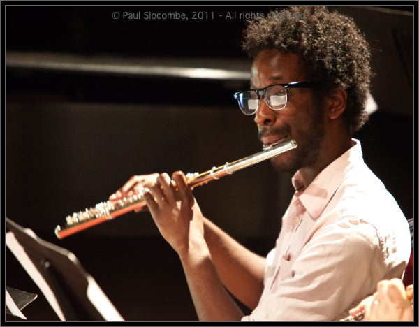 110701AliFlutes14566
