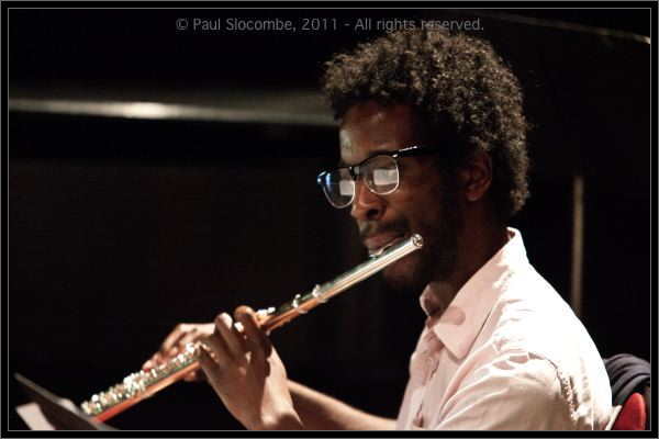 110701AliFlutes14578