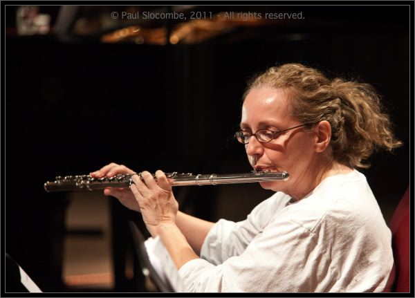 110701AliFlutes14576