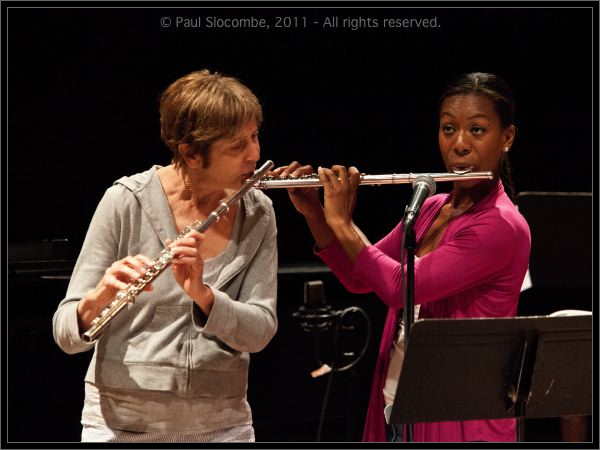 110701AliFlutes14420