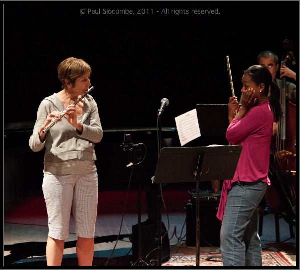 110701AliFlutes14440