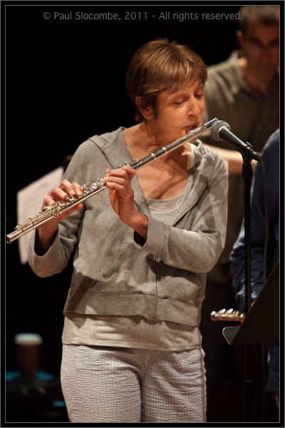 110701AliFlutes14340