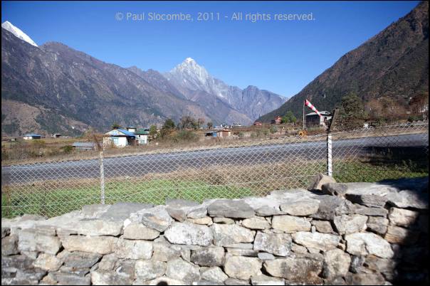 101130lukla04902