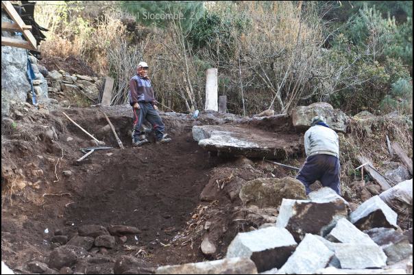 101213lukla05606