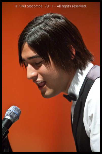 110224UHSmoa09242